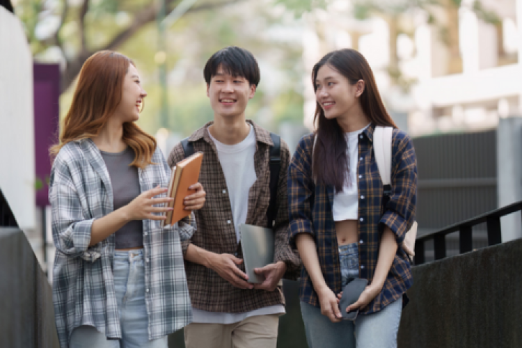 Preparing for Overseas Child Education: An in-depth Analysis of the Evolving Preference of Parents in Hong Kong and Mainland China